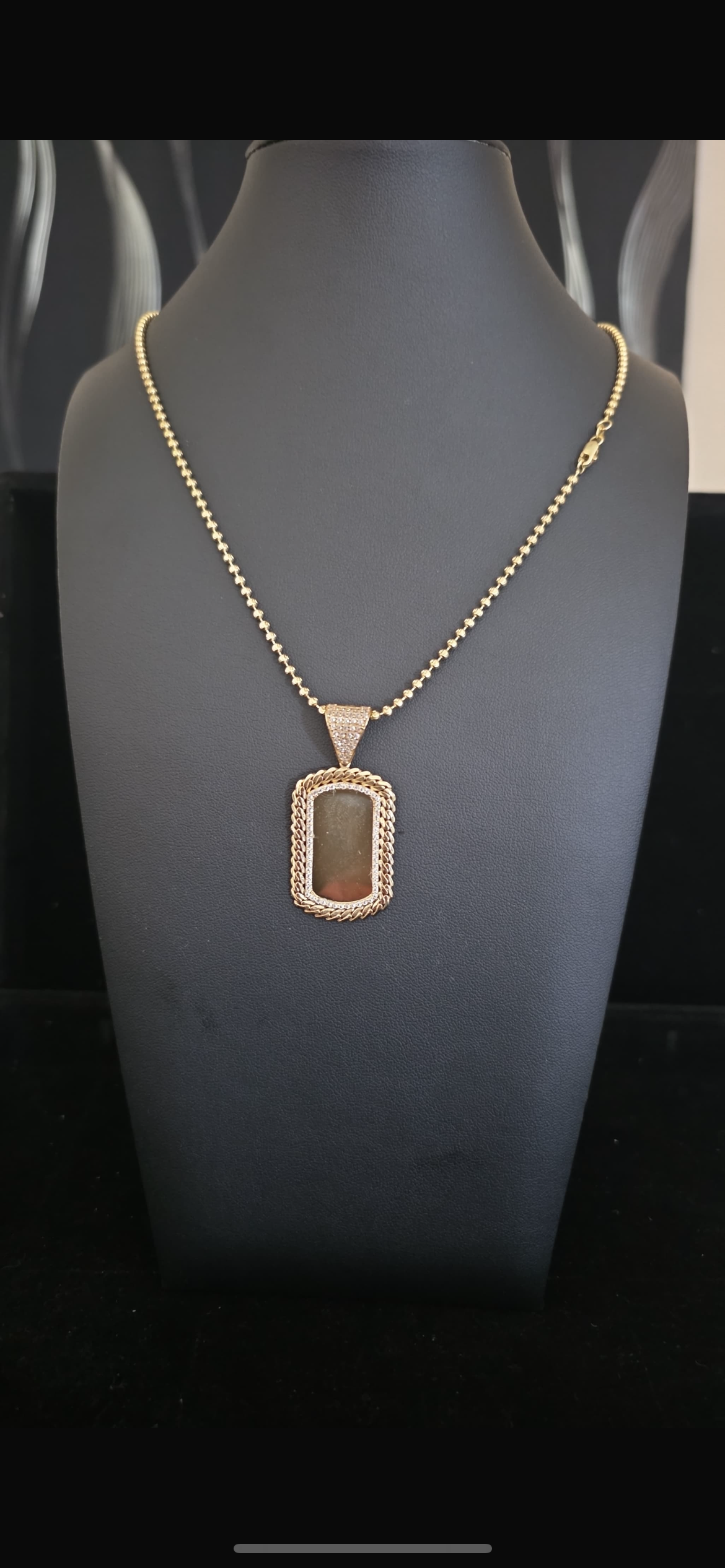 “Bold 10K Gold Chain with Long Military Link Pendant – 24” of Timeless Style”