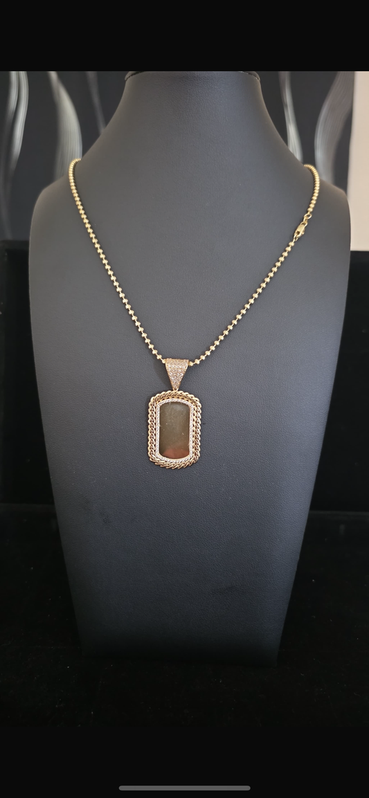 “Bold 10K Gold Chain with Long Military Link Pendant – 24” of Timeless Style”