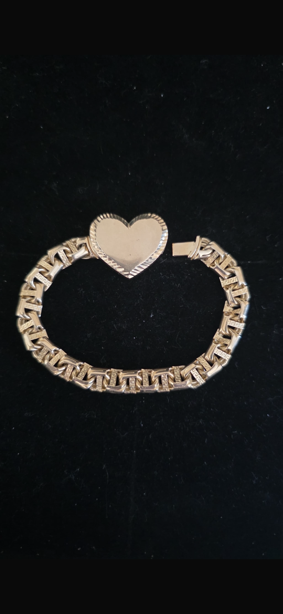 “Elegant 10K Gold Women’s Bracelet – Versace-Inspired Square Links with Heart Clasp”