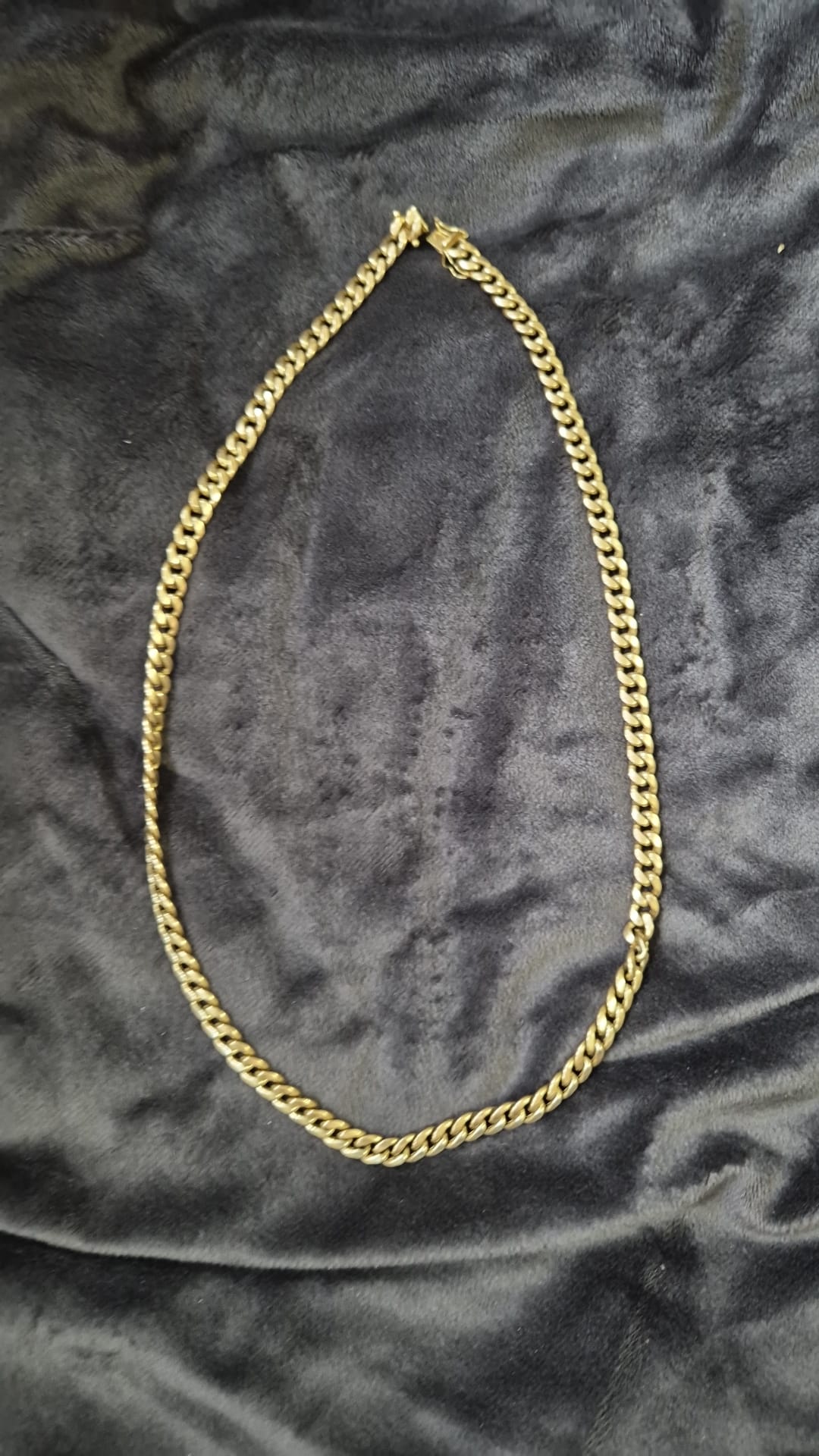 Cadena eslavones cubanos